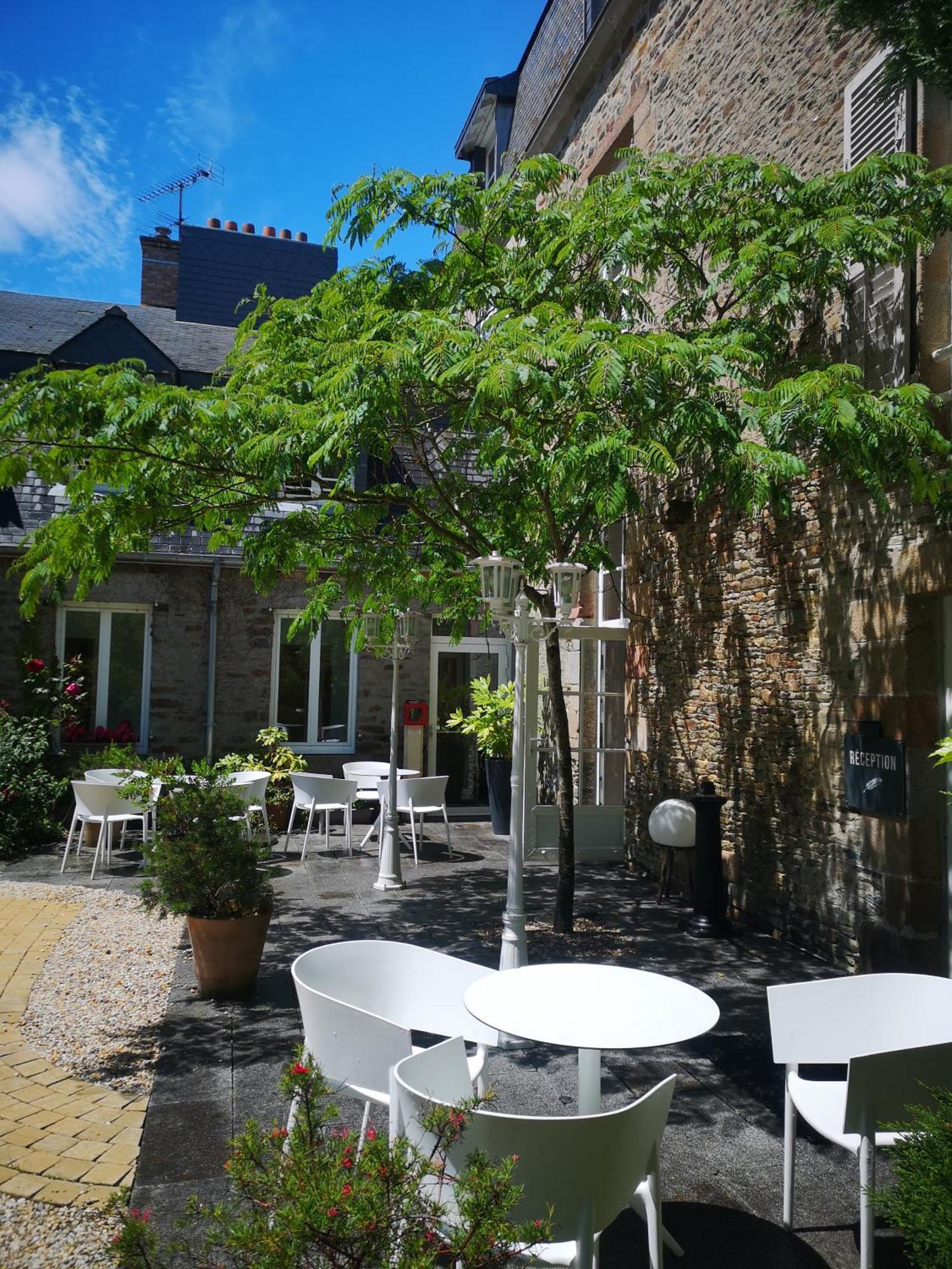 Hôtel Victor Hugo Pontorson Exterior foto